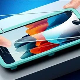 محافظ صفحه نمایش آیفون ESR iPhone SE3/SE2/8/7 Tempered-Glass Screen Protector