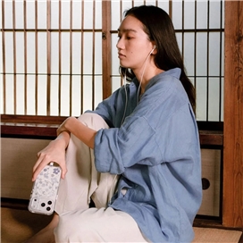 قاب دخترانه برند یونیک UNIQ مدل Coehl AMARA مناسب برای Apple iPhone 17 Pro Max